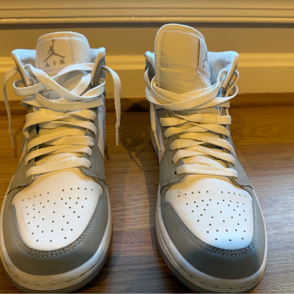 Jordan 1 Mid Wolf Grey Aluminum (Women's)